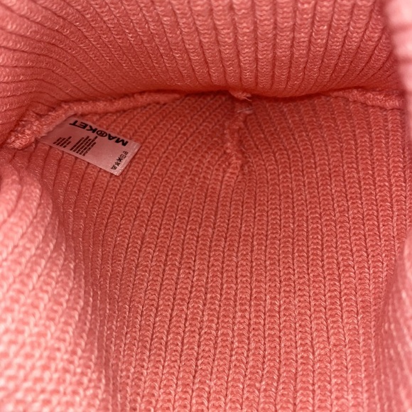 Market Urban Outfitters Pink Beanie OS NWT - Picture 4 of 6